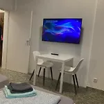 Uniaparts
